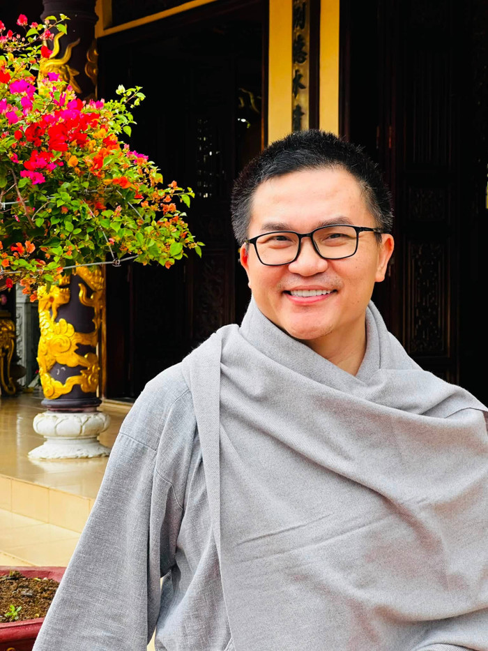 Hơn 20 năm hoạt động nghệ thuật, Đại Nghĩa ghi dấu ấn ở nhiều lĩnh vực, từ sân khấu, truyền hình đến điện ảnh và dẫn chương trình. Ảnh: FBNV