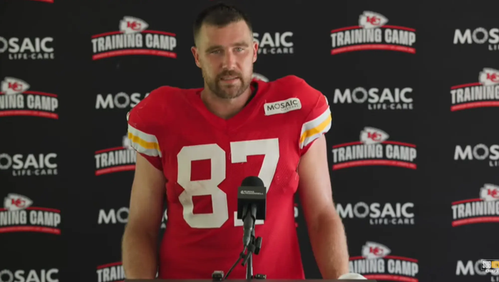 Travis Kelce lần đầu lên tiếng về đám cưới với Taylor Swift.