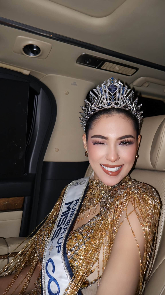Á hậu Miss Cosmo 2025 gây ấn tượng với nhan sắc cuốn hút, cùng thần thái tự tin, chuyên nghiệp.