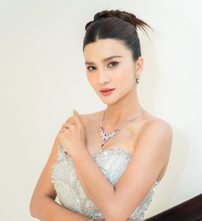 NSƯT Kim Tuyến sở hữu gần hai thập kỷ gắn bó với màn ảnh và nhiều vai diễn đáng nhớ. Ảnh: FBNV