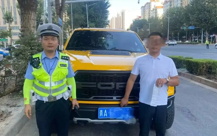 Tài xế đã bị truy tìm, phạt tiền và bị trừ điểm vào bằng lái. (Nguồn: Jam Press)