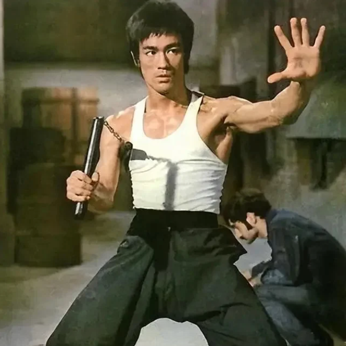 Lý Tiểu Long.