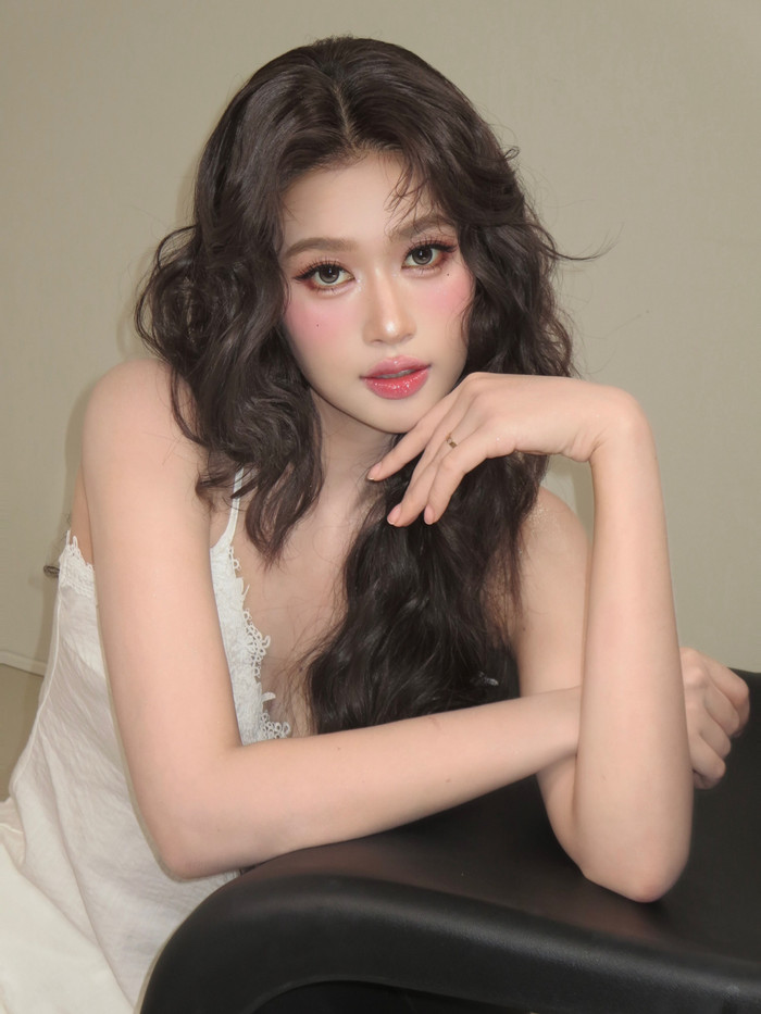 Người hâm mộ đã để lại nhiều lời khen cho tạo hình lần này của Thiên Ân. Ảnh: Threads Hiwon&nbsp;