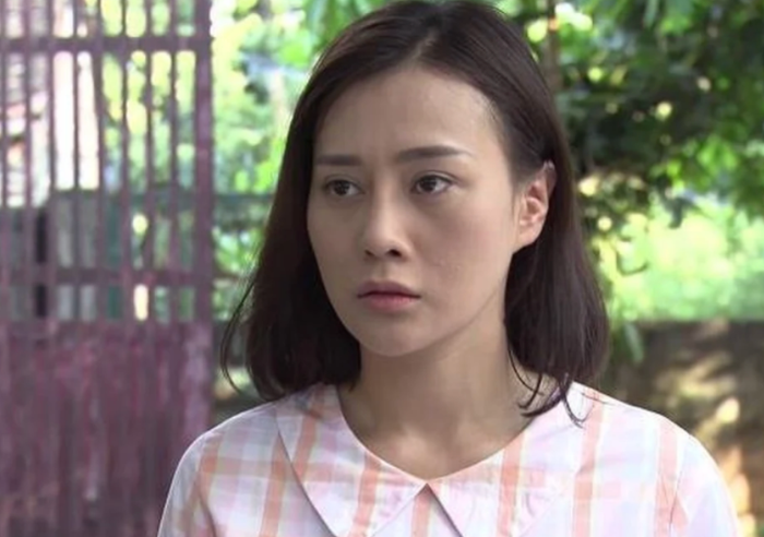 Phương Oanh trong Quỳnh Búp Bê.