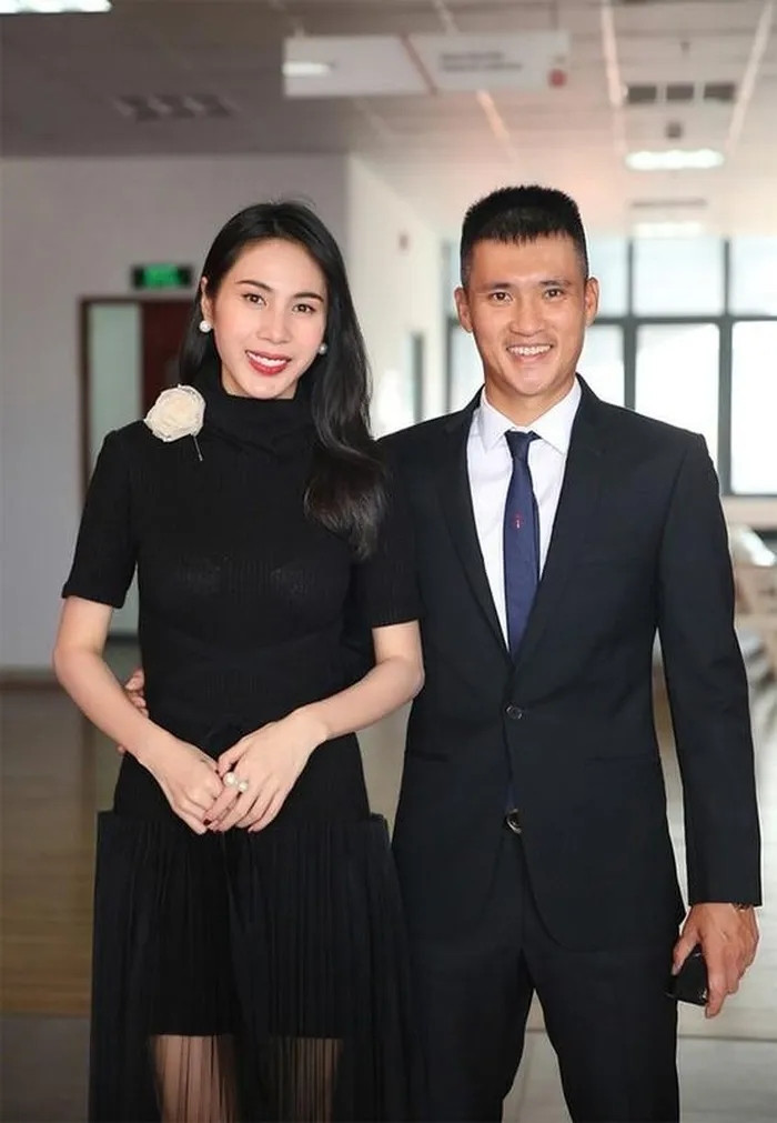 Ca sĩ Thủy Tiên và ông xã Công Vinh.