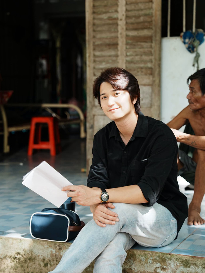 Trước Nghiệm, Huỳnh Anh gây chú ý với vai Bách trong Cách em 1 milimet, nhân vật có nhiều thay đổi ở chặng cuối bộ phim. Ảnh: FBNV.