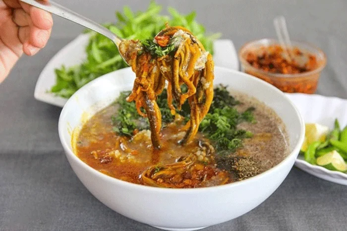 Buổi sáng thưởng thức cháo lươn Nghệ An. Ảnh: Sưu tầm