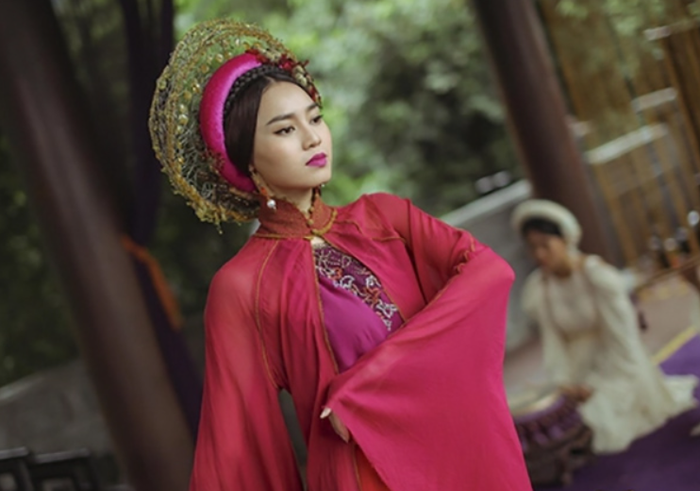 Ninh Dương Lan Ngọc liên tục thử sức với nhiều dạng nhân vật, trong đó vai Cám cho thấy sự thay đổi đáng kể về hình tượng trên màn ảnh.