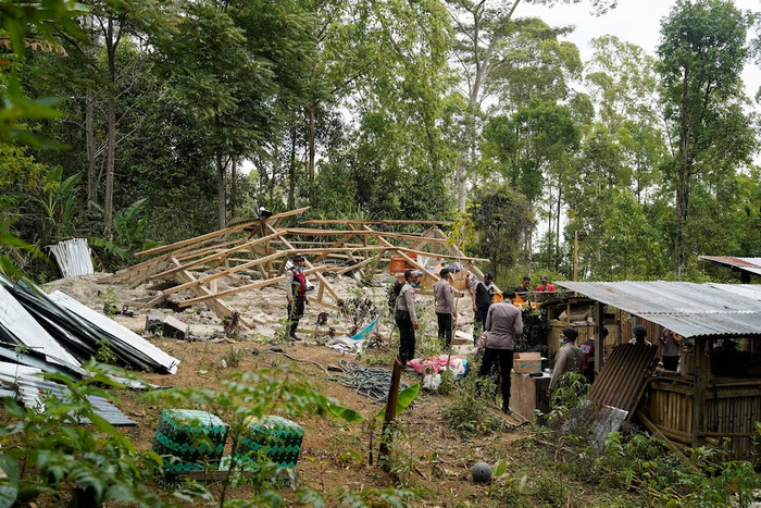 Động đất 7,7 độ tại Indonesia khiến ít nhất 51 người thiệt mạng, hàng nghìn người sơ tán Ảnh 5