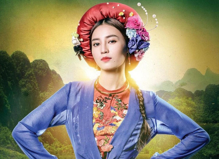 Cám trong Tấm Cám: Chuyện chưa kể là một thử nghiệm đáng nhớ khi Lan Ngọc đảm nhận nhân vật phản diện thay vì hình tượng nữ chính dễ mến. Cô thể hiện Cám với vẻ ngoài điệu đà, tính cách đanh đá và nhiều biểu cảm sắc sảo. Dù là nhân vật phản diện, Cám vẫn có sức hút riêng nhờ cách Lan Ngọc tạo nên màu sắc khác biệt.