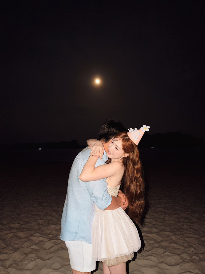 Hòa Minzy đang viên mãn trong sự nghiệp lẫn tình cảm.