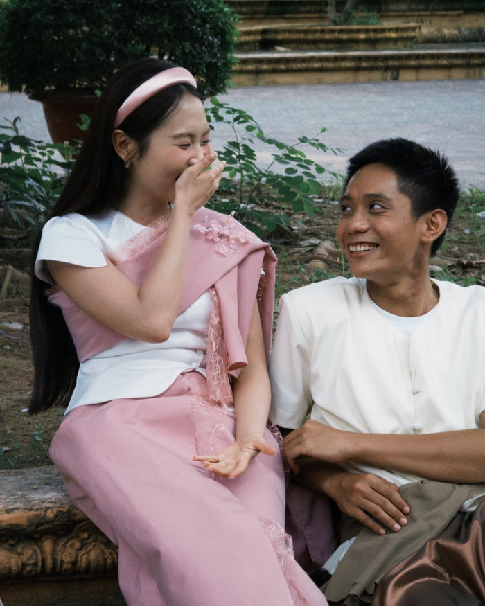 Nhiều ý kiến tò mò thật sự về con số nằm trong phong bì tặng Phương Mỹ Chi ra mắt MV mới.