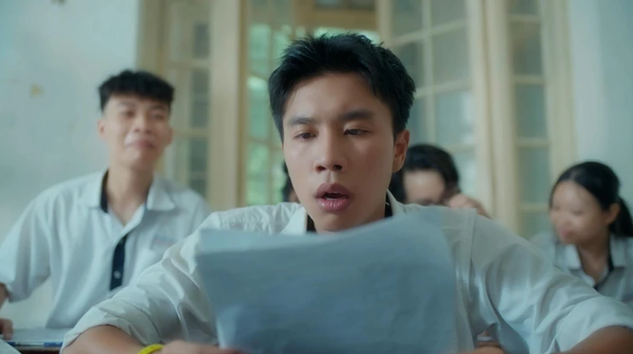 Con trai Vân Dung gây chú ý với lối diễn tự nhiên trong Mùa Hè Năm Ấy.