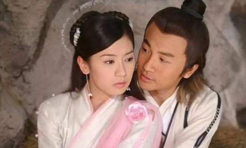 Trương Vô Kỵ và Triệu Mẫn đứng thứ 4, một người sở hữu võ công thượng thừa, người còn lại nổi bật bởi trí tuệ và khả năng ứng biến. Ảnh: Weibo.