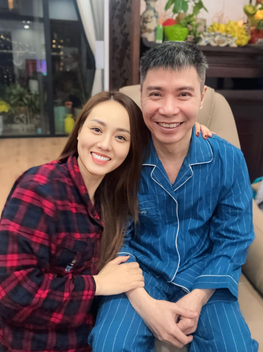 NSND Công Lý và bà xã kém 15 tuổi Ngọc Hà.