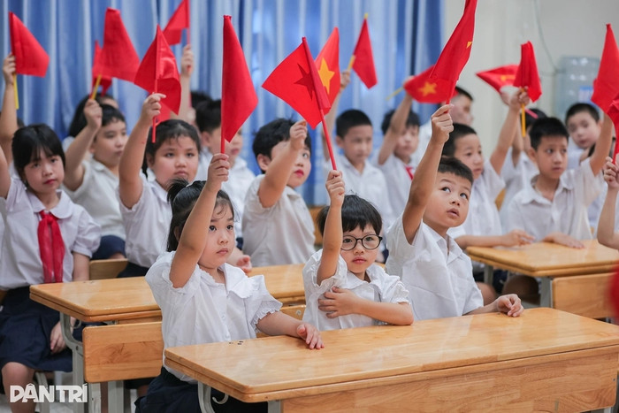 Học sinh lớp 1, 9 và 12 ở Hà Nội được tựu trường sớm. Ảnh minh họa/Nguồn: báo Dân Trí