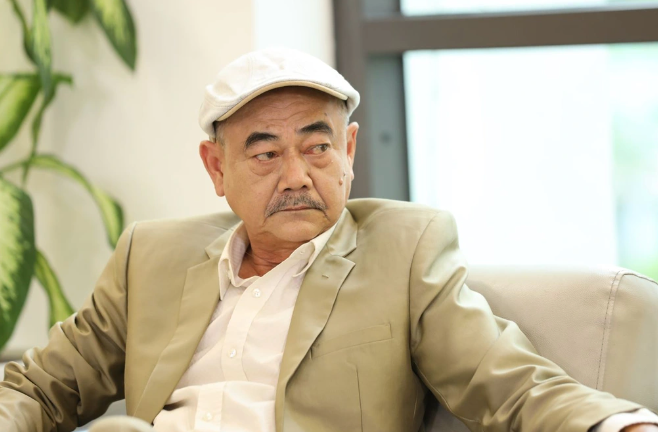 NSND Việt Anh liên tục xuất hiện trong nhiều dự án điện ảnh ăn khách.