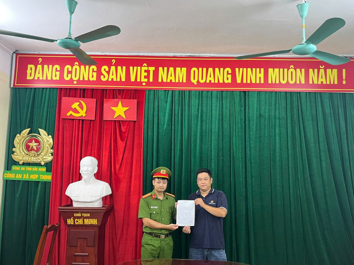 Ông Liu Qingxi gửi thư cảm ơn đến Công an xã Hợp Thịnh.