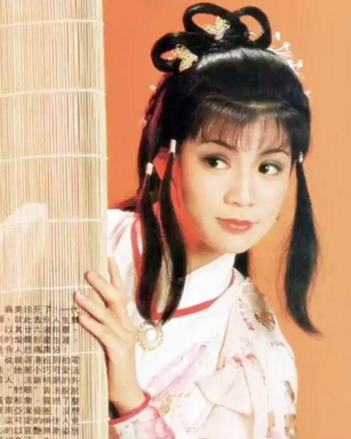 Hơn 40 năm sau ngày Anh hùng xạ điêu 1983 lên sóng, Hoàng Dung của Ông Mỹ Linh vẫn là hình tượng kinh điển và trở thành cái bóng lớn đối với nhiều phiên bản kế nhiệm. Ảnh: Sohu.