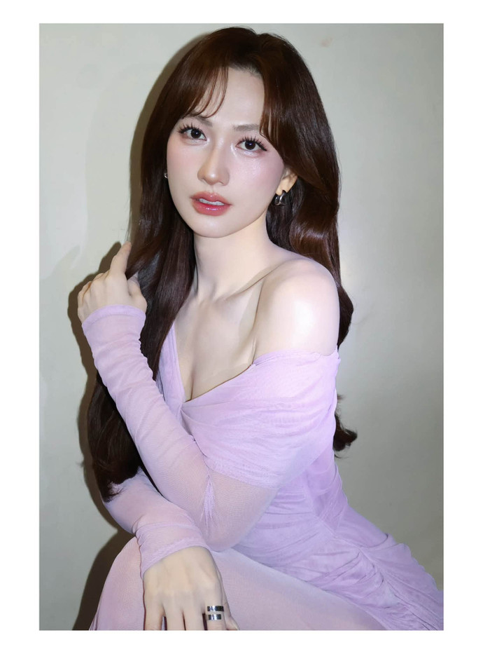 Phương Anh Đào gây chú ý với vẻ đẹp ngày càng mặn mà, quyến rũ. (Ảnh: FBNV)