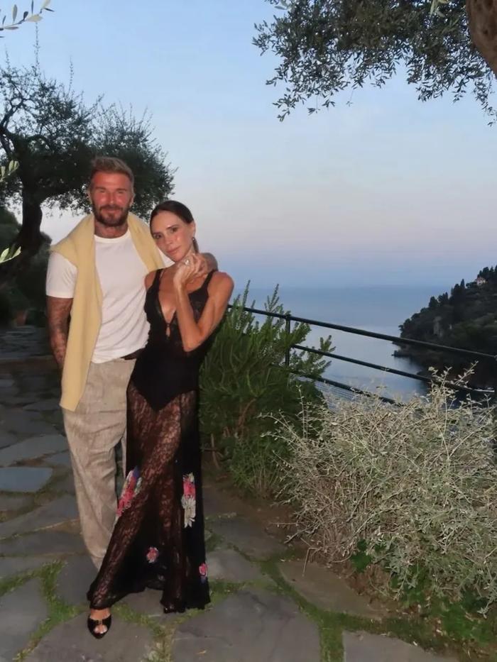 Victoria và David Beckham đang tận hưởng kỳ nghỉ lãng mạn tại Portofino, Italy. Ảnh: IGNV