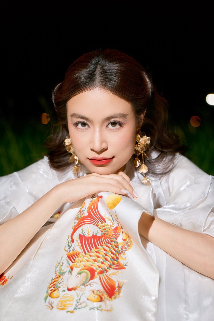 Ca sĩ Hoàng Thùy Linh.