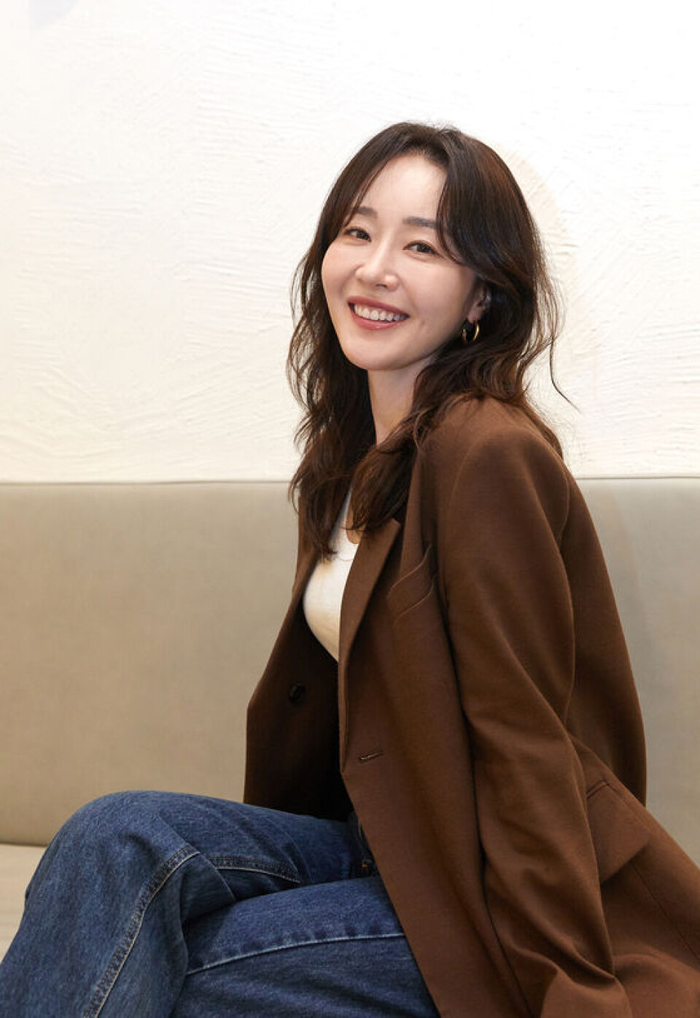 Uhm Ji Won giới thiệu những phương pháp chăm sóc sức khỏe và sắc đẹp mà cô duy trì trong thời gian dài.