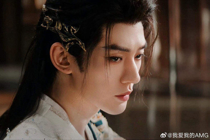 Quách Kính Minh lần đầu công bố ảnh gốc của Tư Cuồng Lan. Ảnh: Weibo.