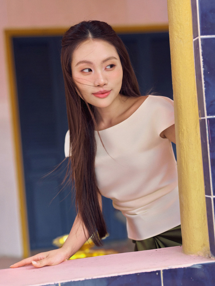Phương Mỹ Chi bất ngờ khi MV Thiên Đường Với Người Thương gây dậy sóng, được nhiều khán giả đón nhận.