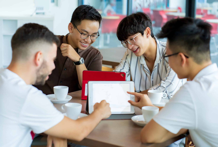 Sinh viên Marketing có thể phát triển nhiều kỹ năng như sáng tạo nội dung, truyền thông, nghiên cứu thị trường và xây dựng thương hiệu. Ảnh minh họa