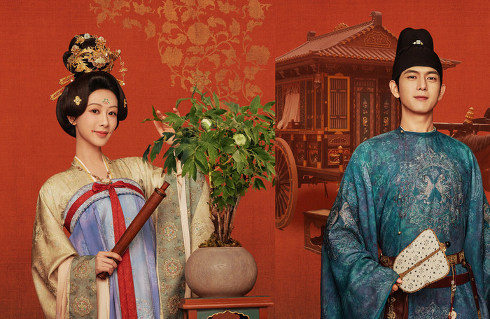 Lấy bối cảnh thời Đường, Quốc Sắc Phương Hoa kể hành trình tự lập của Hà Duy Phương (Dương Tử), một cô gái xuất thân từ gia đình thương gia. Sau khi thoát khỏi cuộc hôn nhân không hạnh phúc, cô lên kinh thành gây dựng sự nghiệp bằng tài năng trồng và lai tạo hoa mẫu đơn, từng bước tạo dựng thương hiệu Hoa Tưởng Dung. Trong hành trình ấy, cô gặp Tưởng Trường Dương (Lý Hiện). Bên cạnh chuyện tình cảm, bộ phim còn khai thác hành trình kinh doanh và những biến động chính trị trong bối cảnh thời Đường.