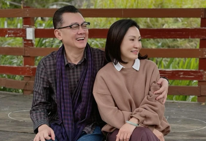 NSƯT Hữu Châu gây chú ý với màn tương tác thân mật cùng Hồng Đào trên trang cá nhân. Ảnh: FBNV