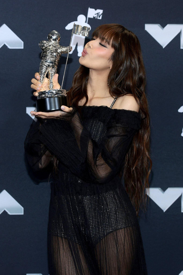 Lisa lập kỷ lục lịch sử tại MTV VMA 2026, vượt qua cả Rosé Ảnh 4