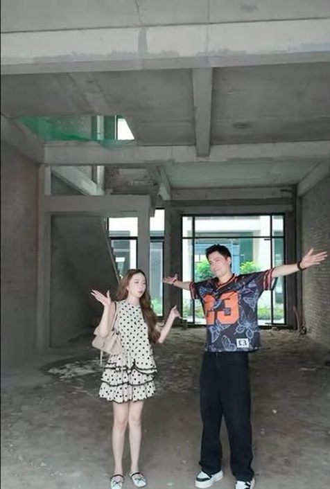 &nbsp;Việt Anh và Quỳnh Nga quyết định mua chung nhà.