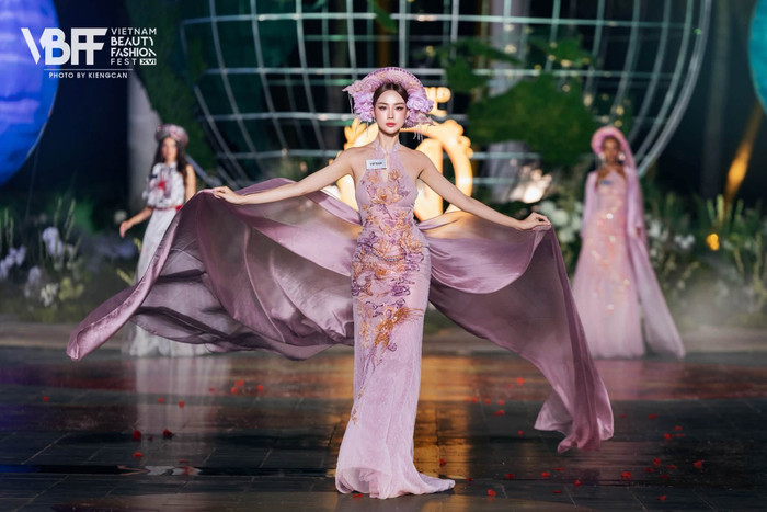 Bảo Ngọc đang là một trong những thí sinh nổi bật tại Miss World lần thứ 73.