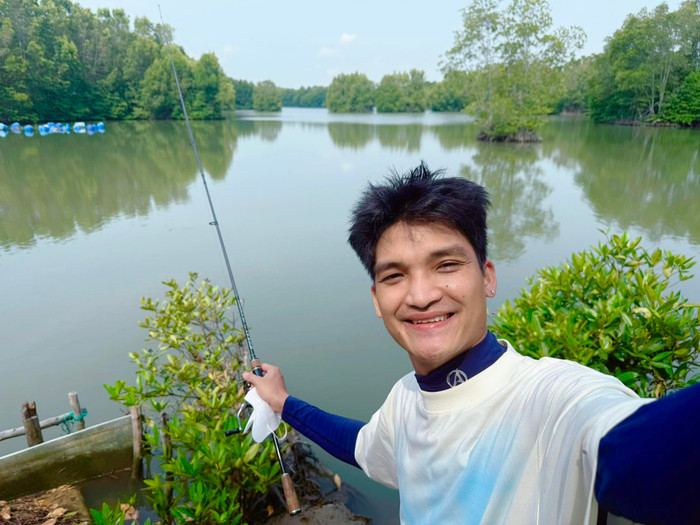 Cuộc sống đời thường của Mạc Văn Khoa. Ảnh: FBNV