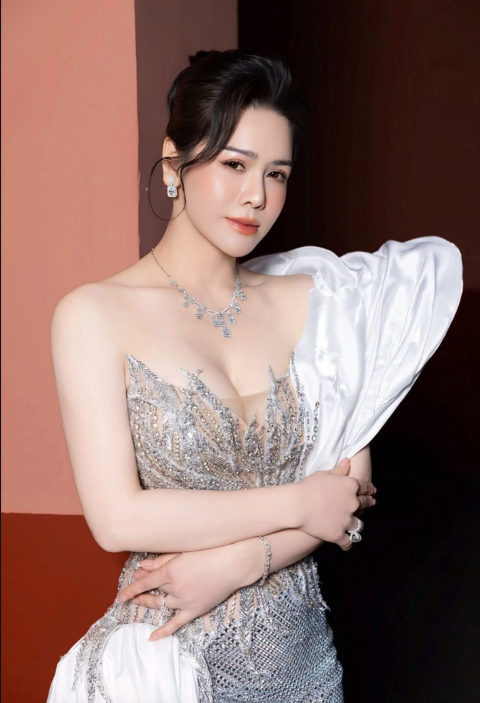 Nhật Kim Anh.