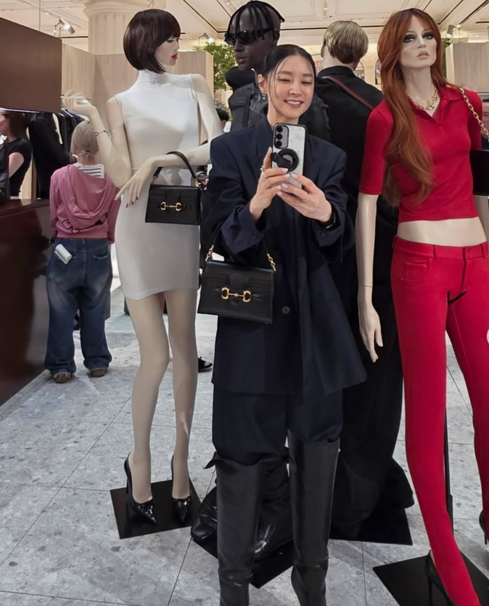 Những hình ảnh được nữ diễn viên Lee Young Ae chia sẻ mới đây.