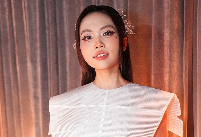 Động thái mới đây của Phương Mỹ Chi khiến nhiều người băn khoăn.