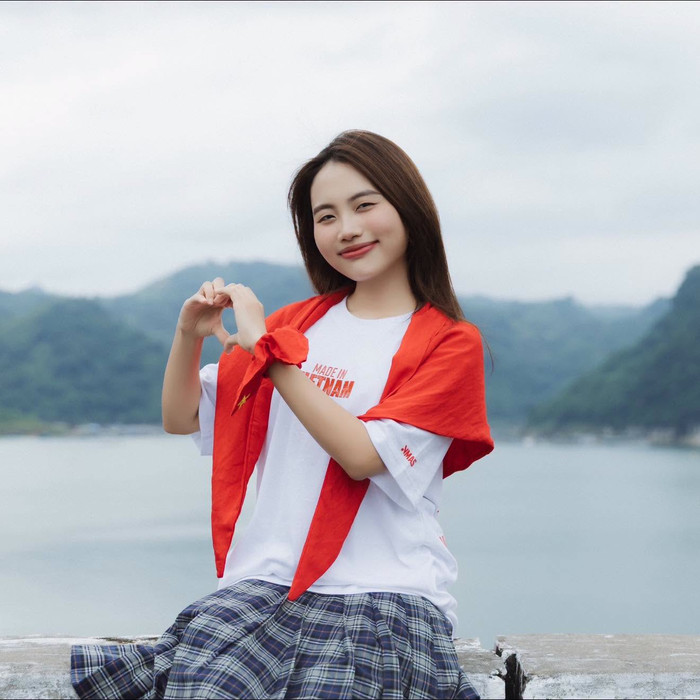 Phương Mỹ Chi là nữ ca sĩ Việt Nam duy nhất được đề cử và lọt vào vòng bình chọn thứ 2 của giải thưởng quốc tế Jupiter Music Award 2026.&nbsp;