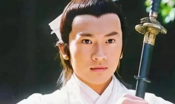 Trương Vô Kỵ sở hữu chuỗi cơ duyên hiếm có khi hội tụ hàng loạt tuyệt học đỉnh cao như Cửu Dương Thần Công và Càn Khôn Đại Na Di. Ảnh: Sohu