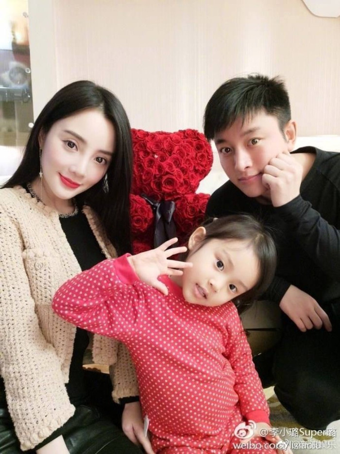 Lý Tiểu Lộ và Giả Nãi Lượng từng có cuộc sống hôn nhân hạnh phúc. Ảnh: Weibo