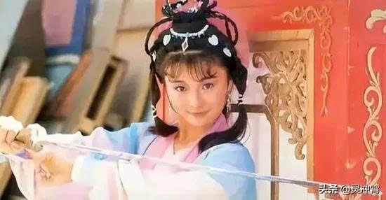 A Thanh trong Việt Nữ Kiếm sở hữu kiếm pháp siêu phàm, từng một mình xông qua hàng nghìn binh sĩ chỉ với một cành trúc. Ảnh: Sina.