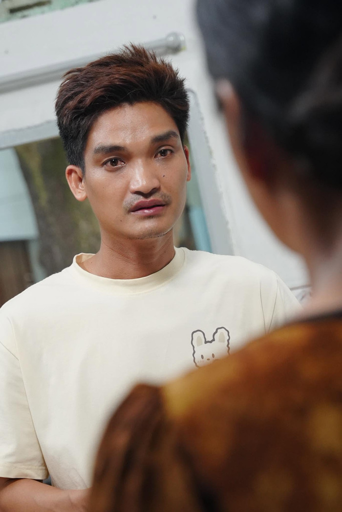 Mạc Văn Khoa dở khóc dở cười vì tin đồn vỡ nợ 100 tỷ nên phải ở ẩn.
