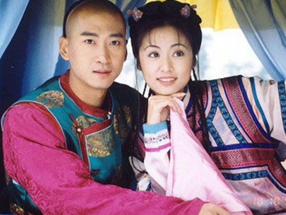 Tử Vy &nbsp;Nhĩ Khang: cặp đôi đại diện cho tuyến tình yêu dịu dàng, lãng mạn của bộ phim.
