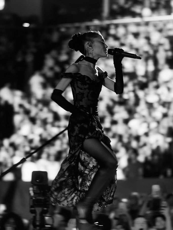 Ariana Grande gọi Eternal Sunshine Tour là trải nghiệm chữa lành đặc biệt nhất trong đời Ảnh 3