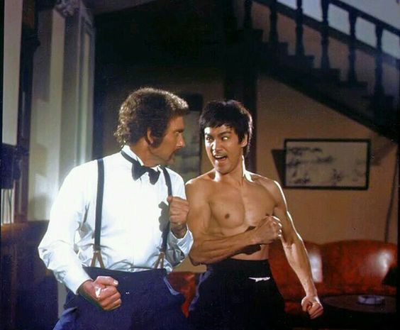Robert Baker là một trong những võ sĩ có mối quan hệ gần gũi với Lý Tiểu Long.