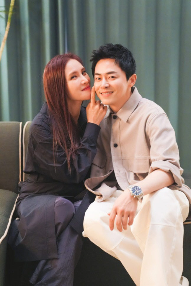 Jo Jung Suk và vợ là Gummy kết hôn 8 năm. (Ảnh từ Sports Chosun)