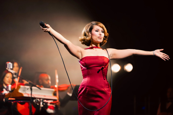 RAYE: 'Tôi đang đình công không làm album' Ảnh 3