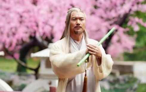 Hoàng Thường là người sáng tạo Cửu Âm Chân Kinh, một trong những tuyệt học nổi tiếng nhất của Kim Dung.